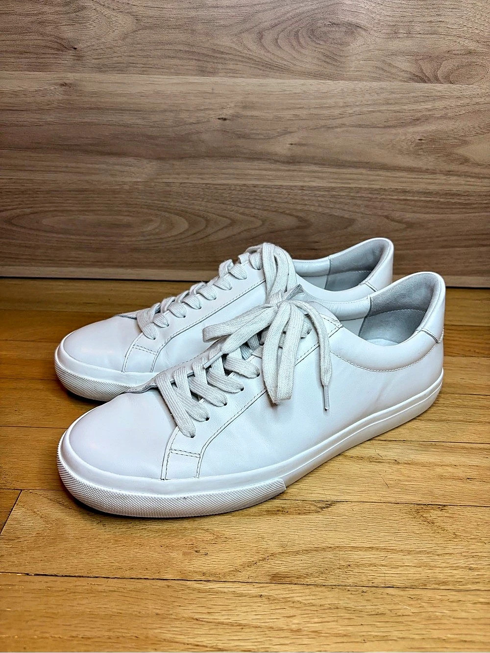 Vince Fulton Men's White Sneakers - Size 10